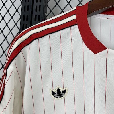 Camiseta Benfica Retro icons 2025