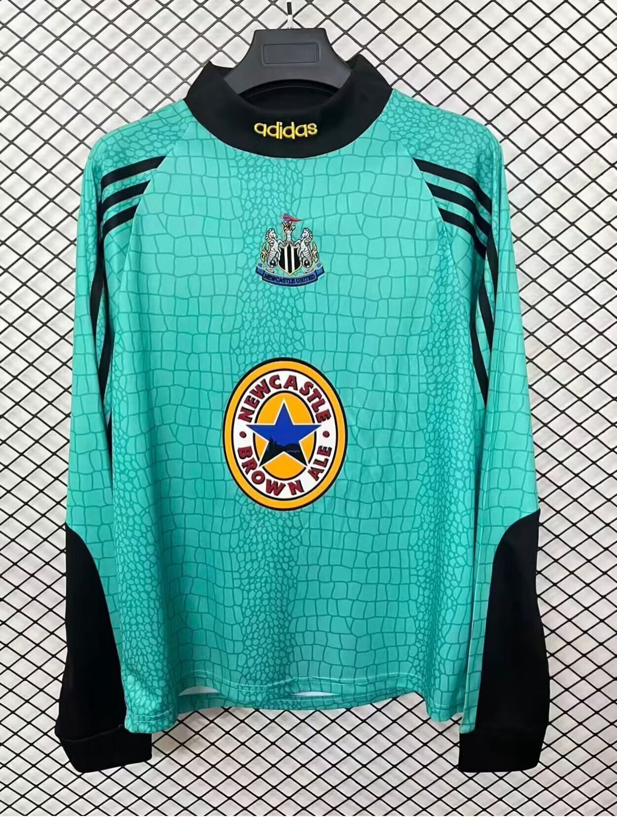 Newcastle 97-98 green GK
